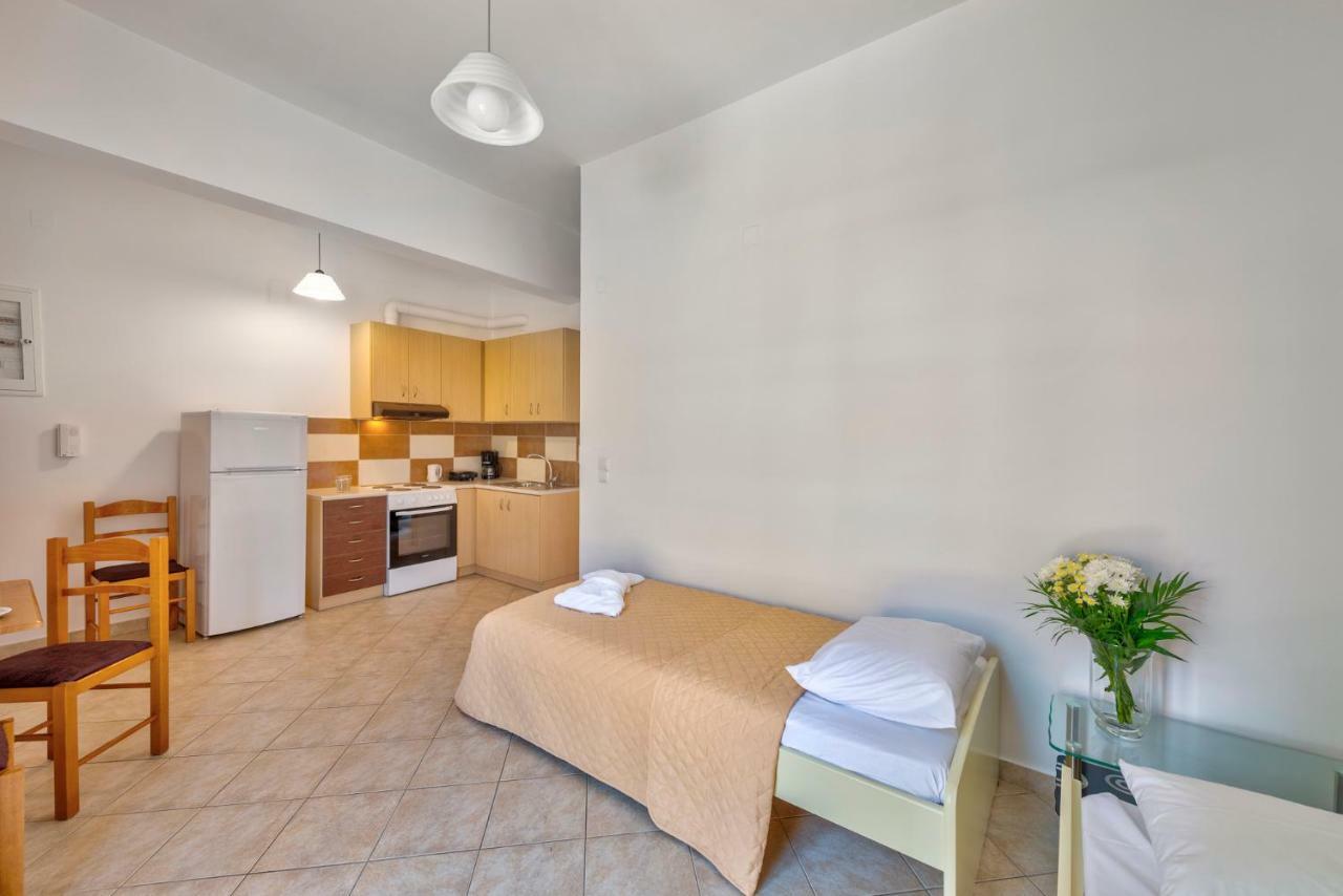 Ethrionplus Two Rooms Apartments Balconies 100 M From The Port Ermoupoli Ngoại thất bức ảnh