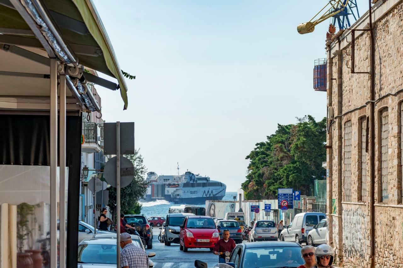 Ethrionplus Two Rooms Apartments Balconies 100 M From The Port Ermoupoli Ngoại thất bức ảnh