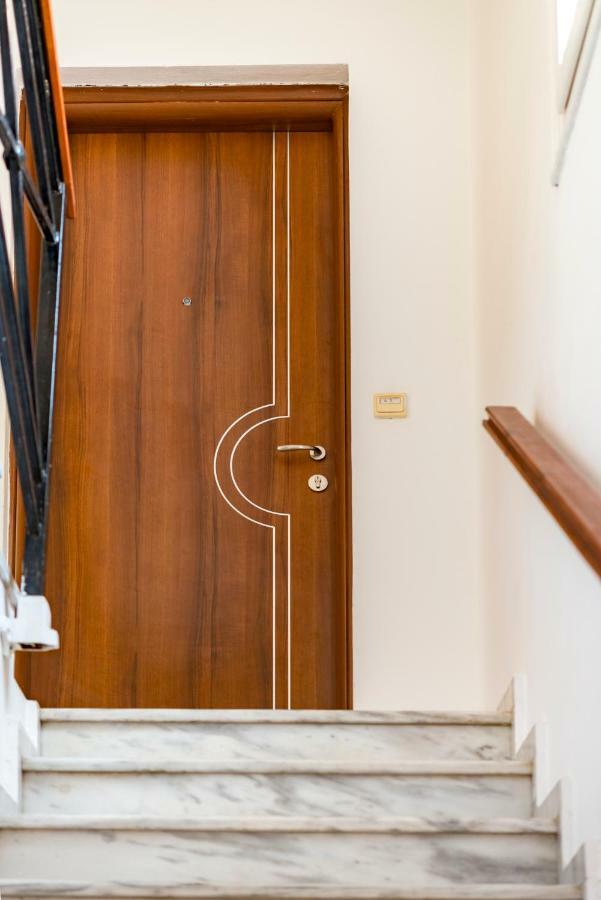 Ethrionplus Two Rooms Apartments Balconies 100 M From The Port Ermoupoli Ngoại thất bức ảnh